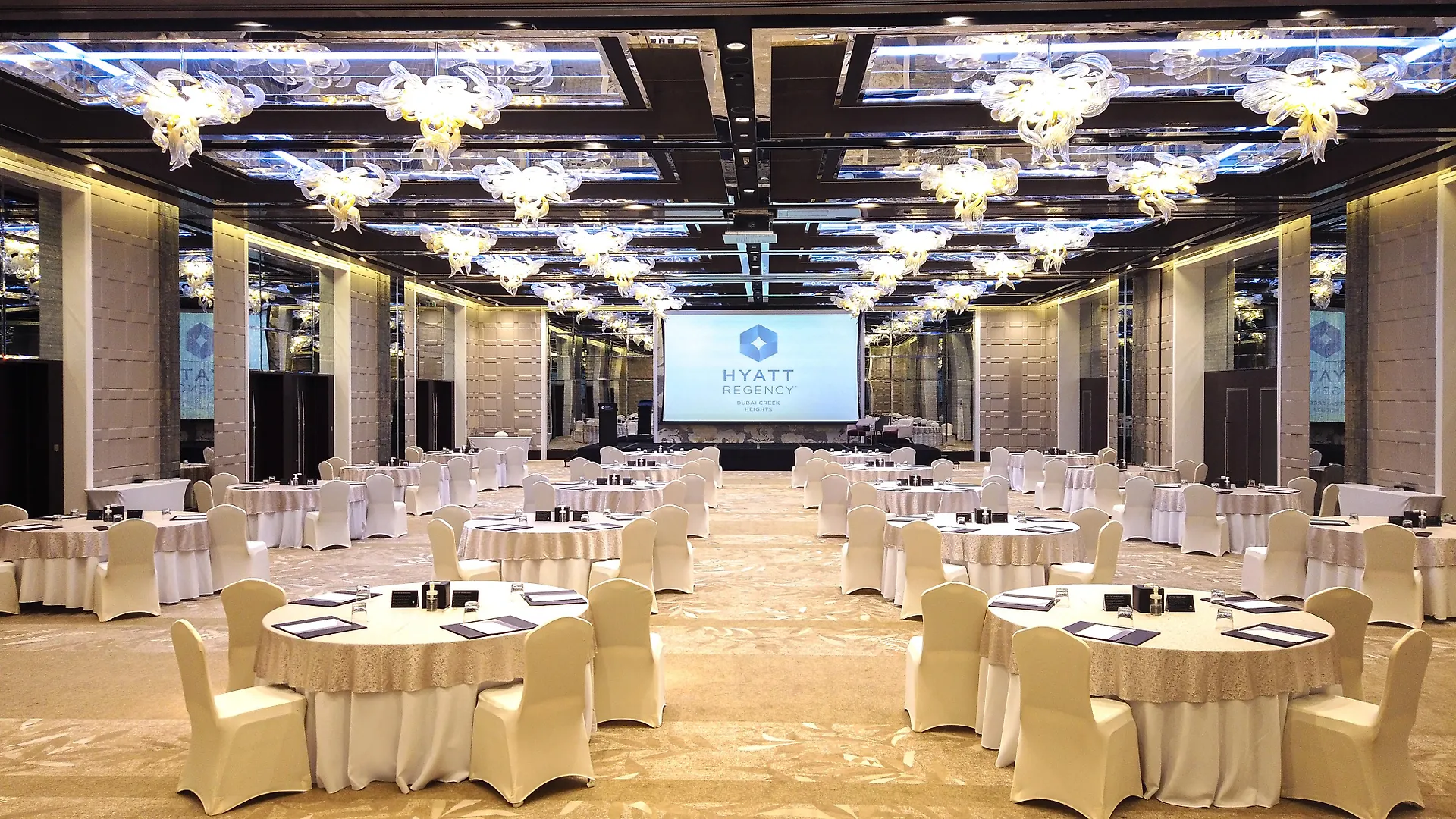 Hyatt Regency Dubai Creek Heights Hotel 5*,